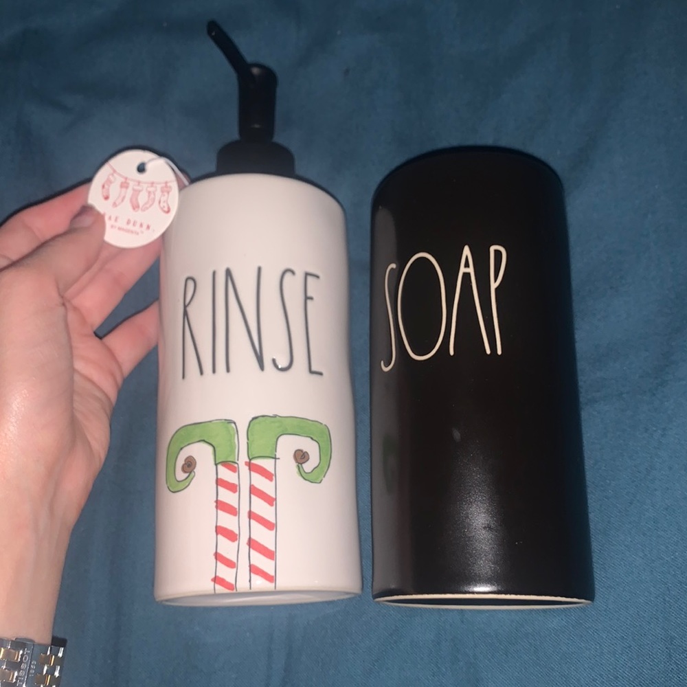 Rae Dunn | Christmas Soap Dispenser